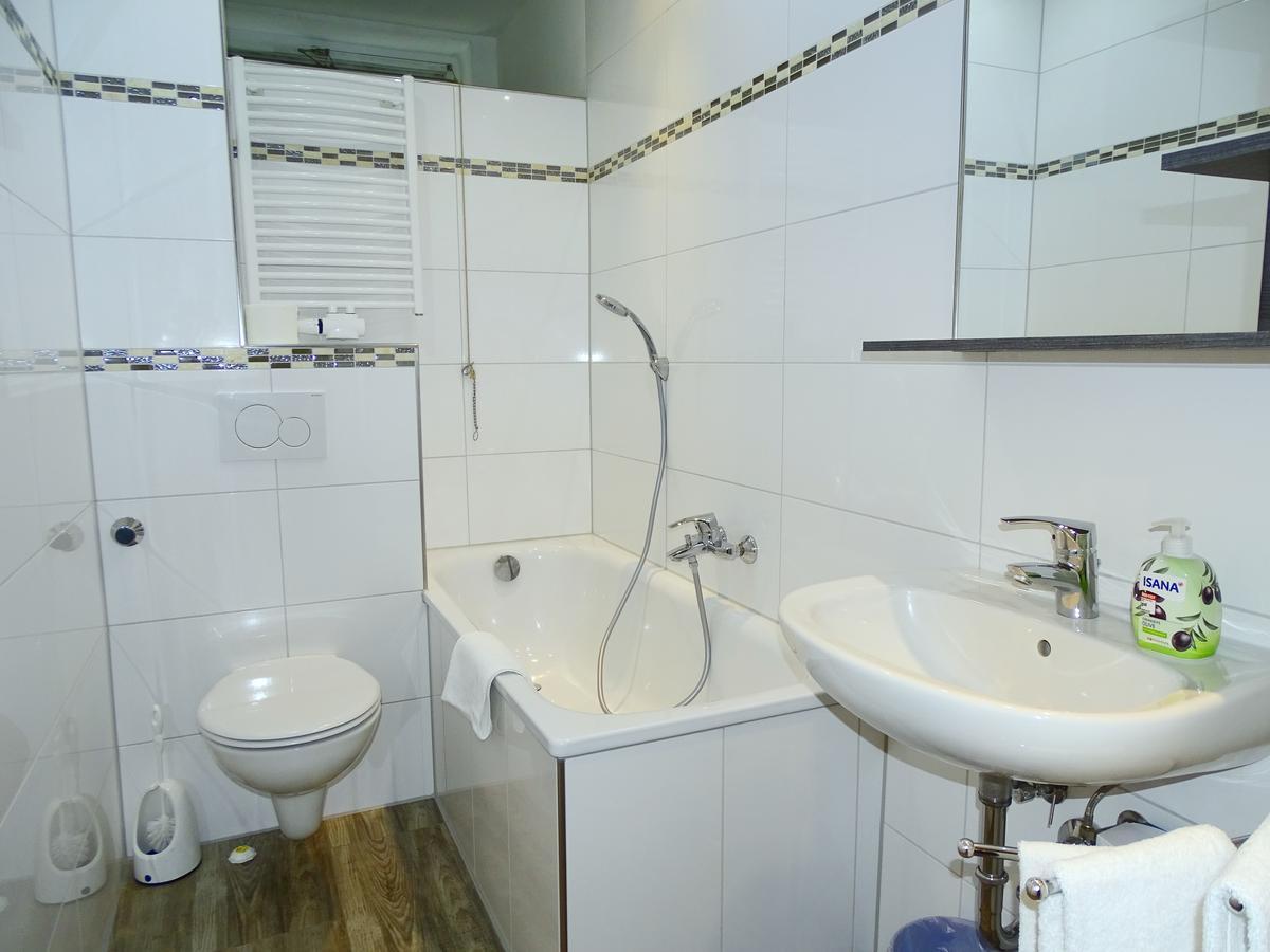 Apartment Avi Goodhouse Dusseldorf