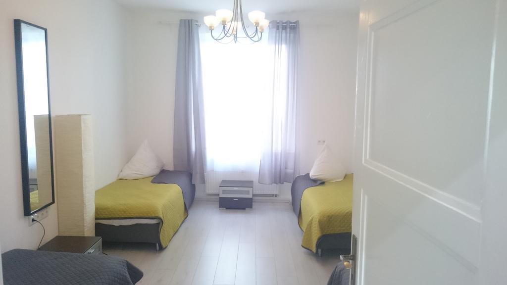 Avi Goodhouse Apartament
